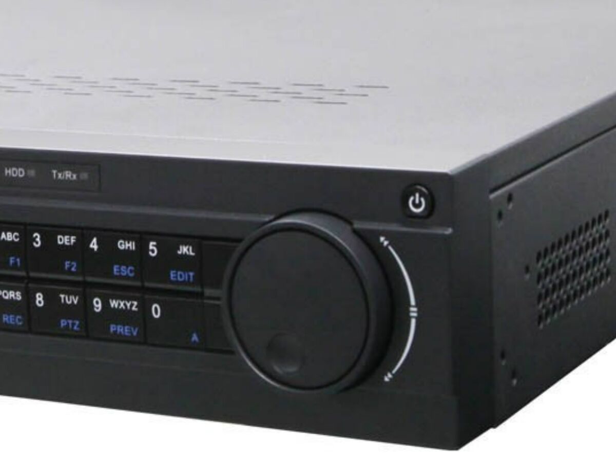 DS-7732NI-E4 32-канальный IP видеорегистратор